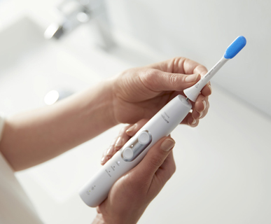 Reducci&oacute;n de la puntuaci&oacute;n organol&eacute;ptica y las bacterias que causan el mal aliento con Philips&nbsp;Sonicare&nbsp;TongueCare+